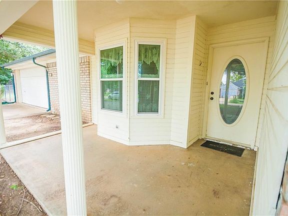 3rd image of 257 Brookhaven Dr
