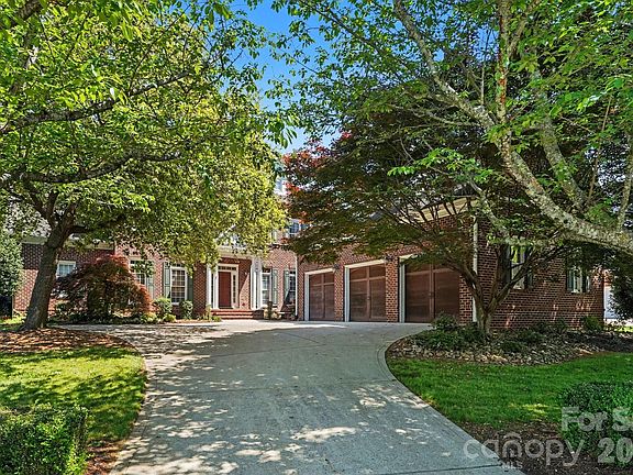 3rd image of 7609 Windaliere Dr