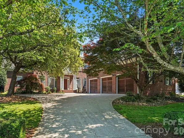 7609 Windaliere Dr, Cornelius, NC 28031