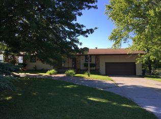 910 E Prairie Ln, Ash Grove, MO 65604