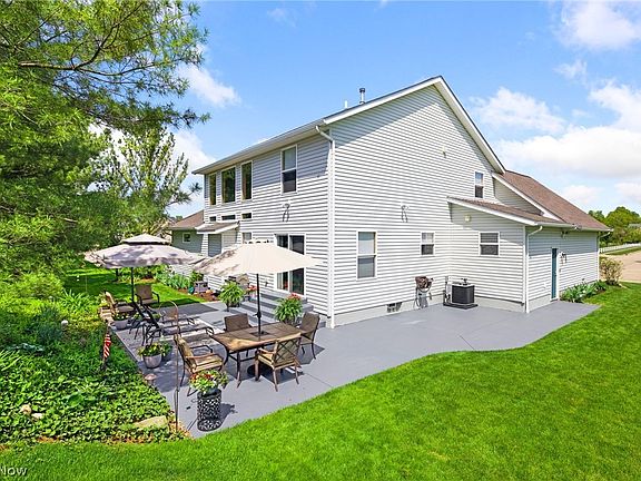 3rd image of 188 Brook View Dr