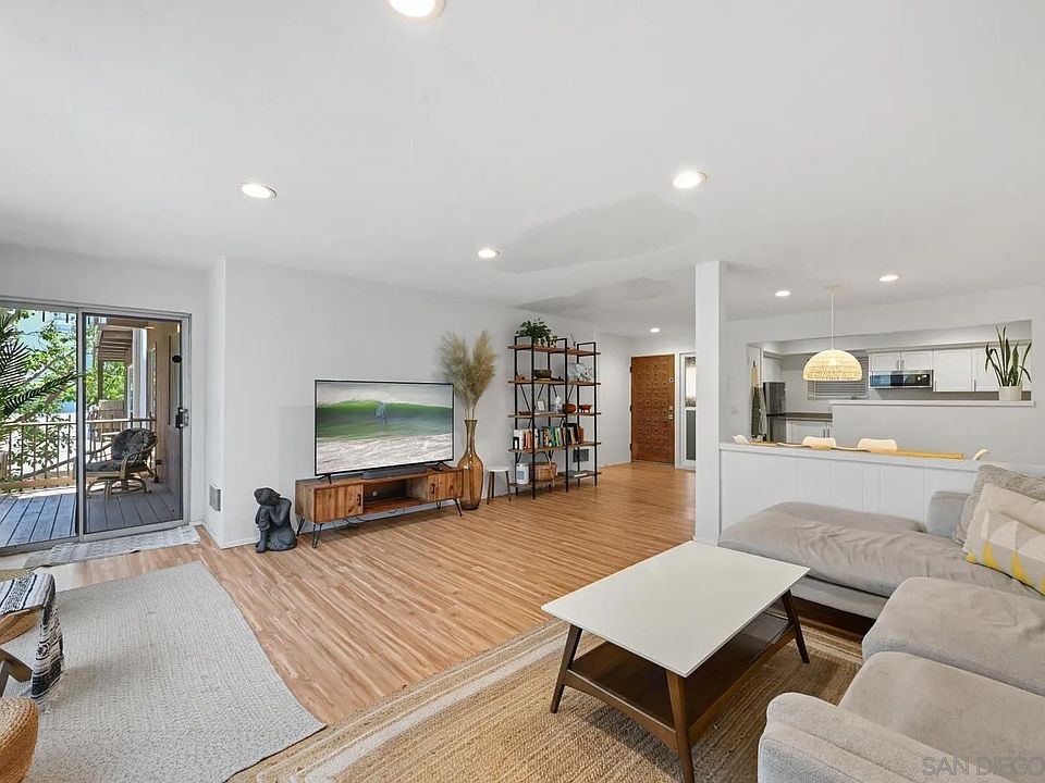 1st image of 2610 Torrey Pines Rd APT C22