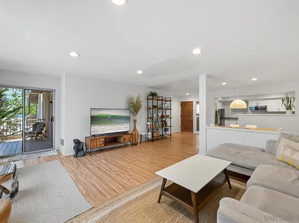 2610 Torrey Pines Rd APT C22, La Jolla, CA 92037