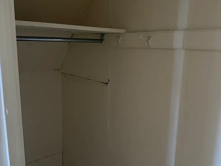 42 Rowley St #7 — Photo 12
