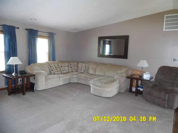 3rd image of 1620 N Wabash Ave