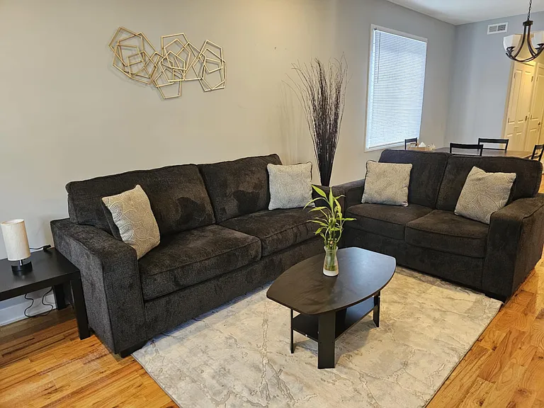 184 N Lamon Ave #2 — Photo 9