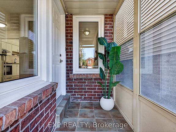 3rd image of 109 Winding Ln