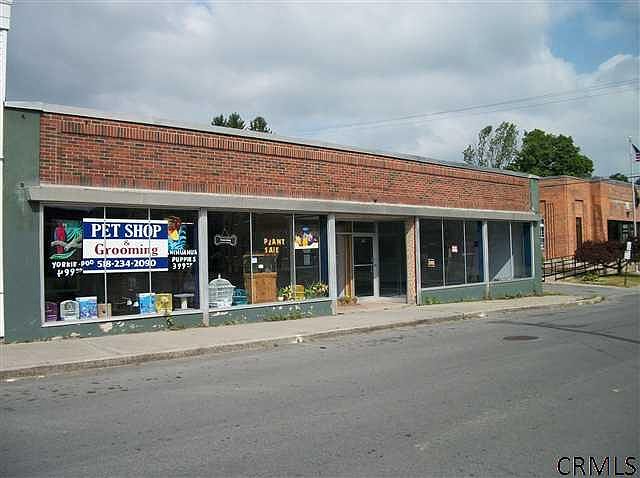2nd image of 107 Union St