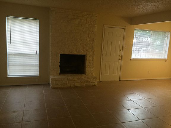 4th image of 2208 Cascade Dr #B