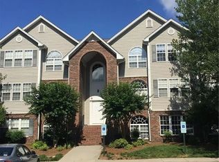 521 Scholastic Ct, Winston Salem, NC 27106