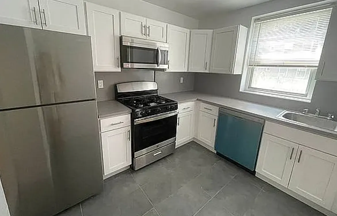 2 bed, 825 sqft, $2,875 — Photo 1