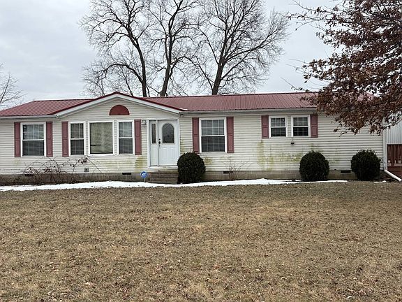 2nd image of 32140 E 330th St