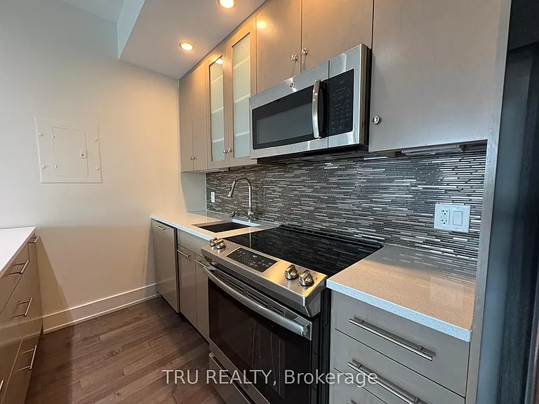 108 Richmond Rd #607 — Photo 9