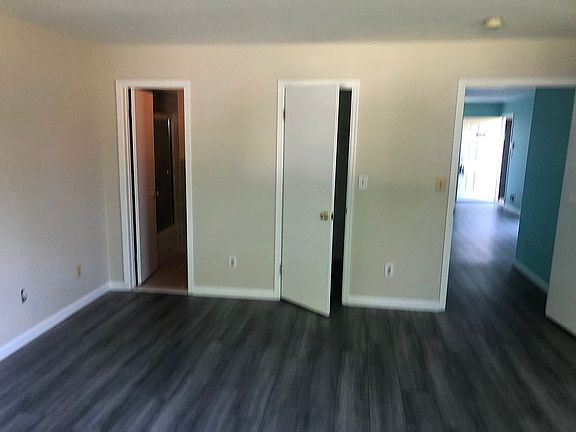 4th image of 4113 Birchwood Ct