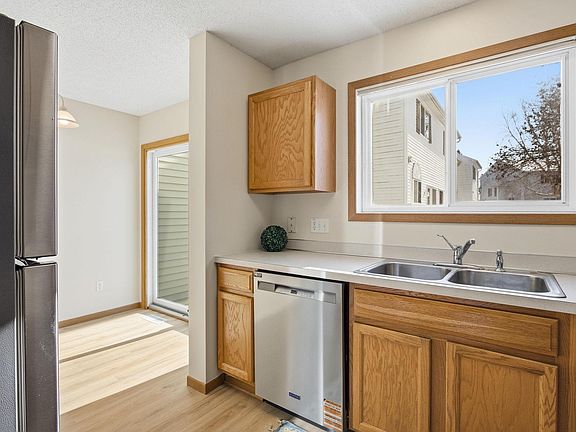 3rd image of 16169 71st Ln NE
