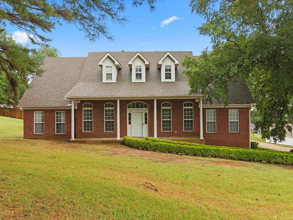 1st image of 1321 Martin Dr E