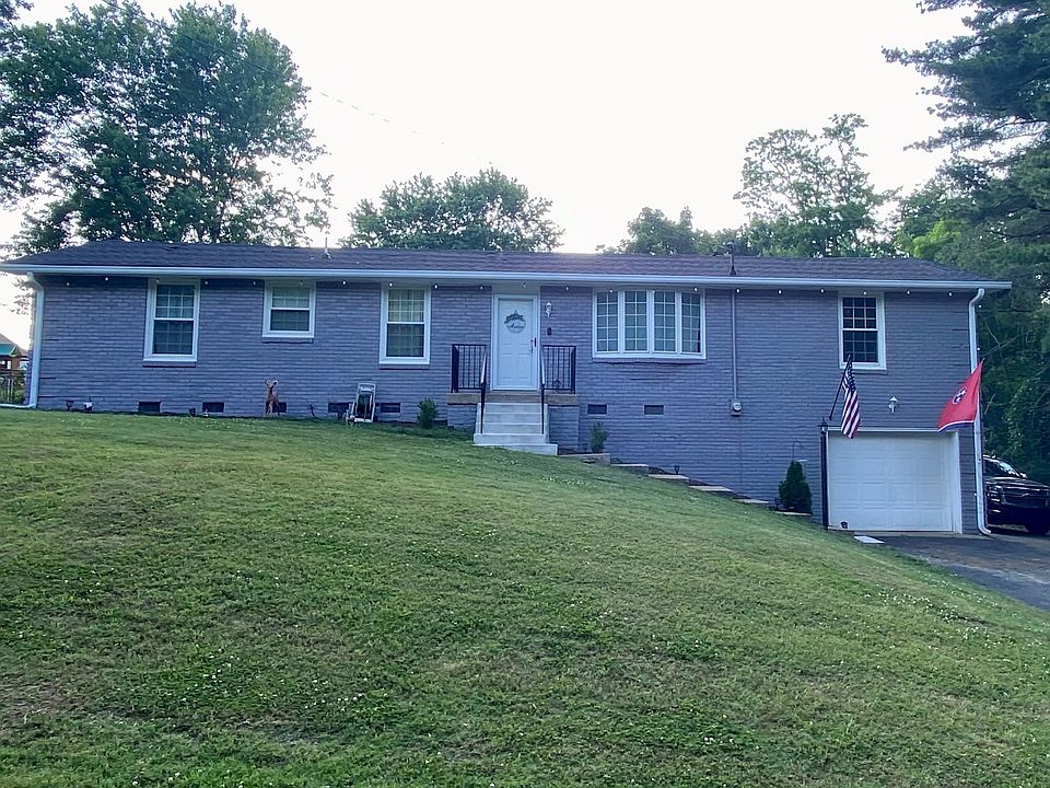 1st image of 209 Hazelwood Dr