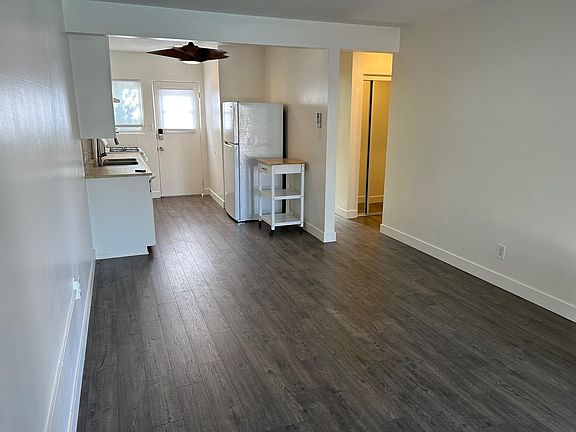 3rd image of 650 E Palm Canyon Dr APT 4