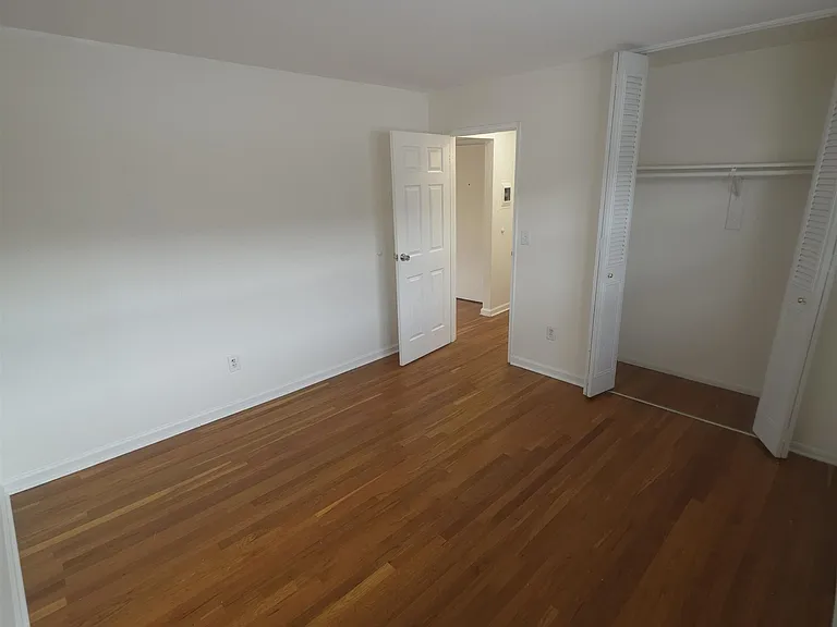 4325 Meadowview Ave #204 — Photo 12