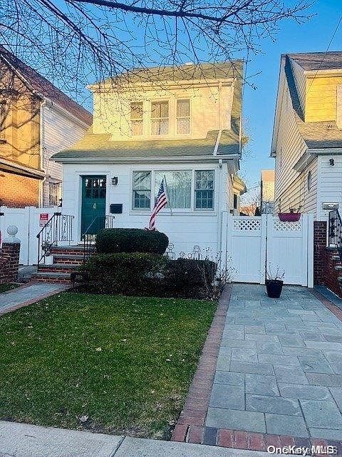 1st image of 85-55 113th Street