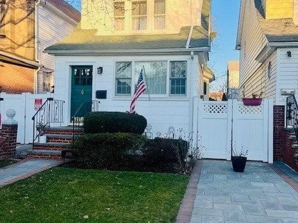 85-55 113th Street, Richmond Hill, NY 11418