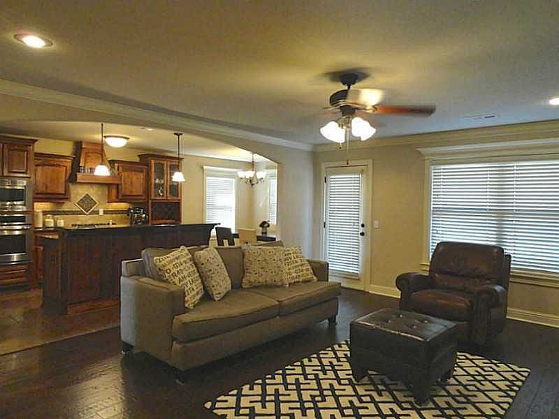 1st image of 3002 N 15th Pl