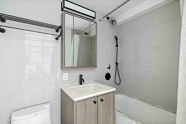 Rented by Douglas Elliman | media 16