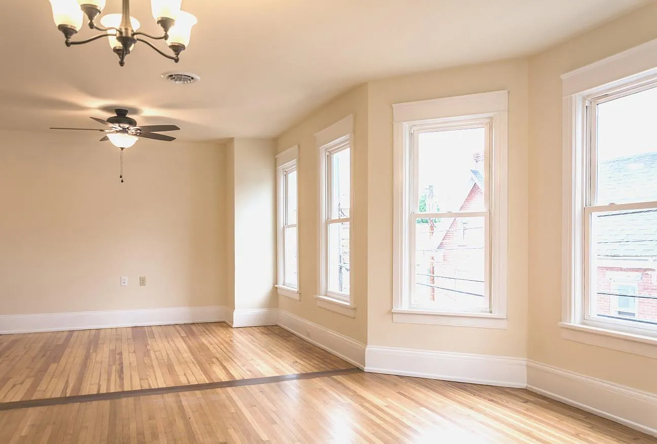 2 bed, 1200 sqft, $1,495 — Photo 2
