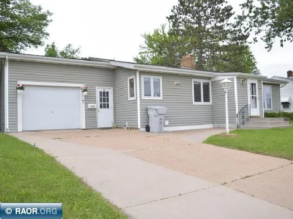 714 2nd St NW, Chisholm, MN 55719