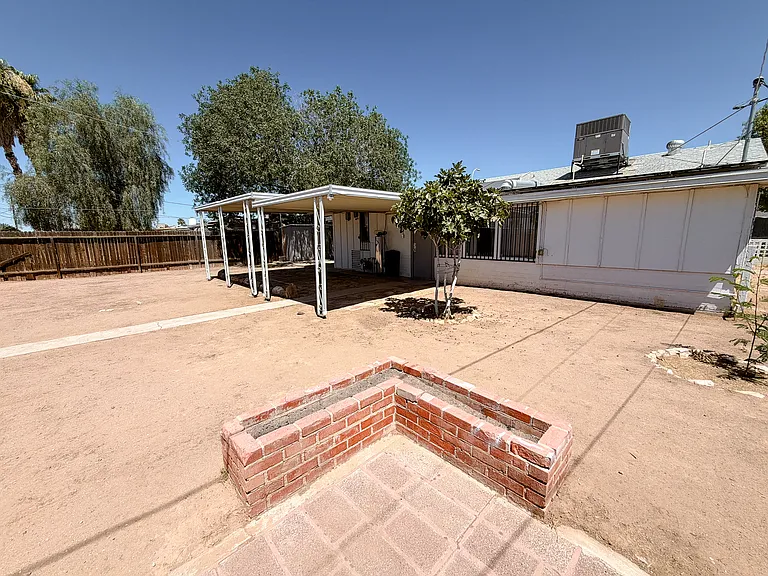 2801 W Glenrosa Ave — Photo 19