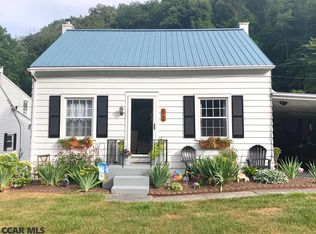 37 Woodbine Rd, Lewistown, PA 17044