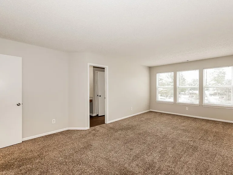 441 Overland Dr — Photo 13