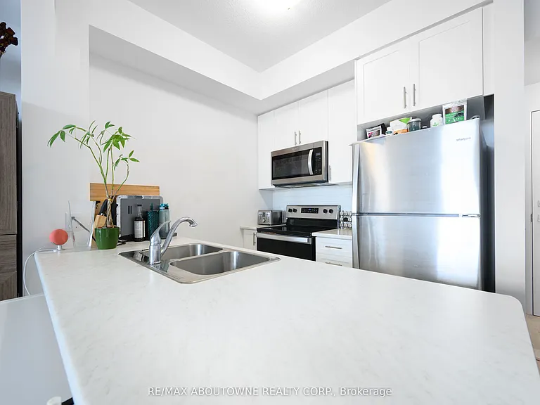 450 Dundas St E #334 — Photo 10