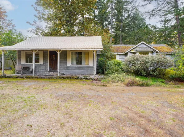 5333 Sparton Rd, Saanich, BC V9E 2H5