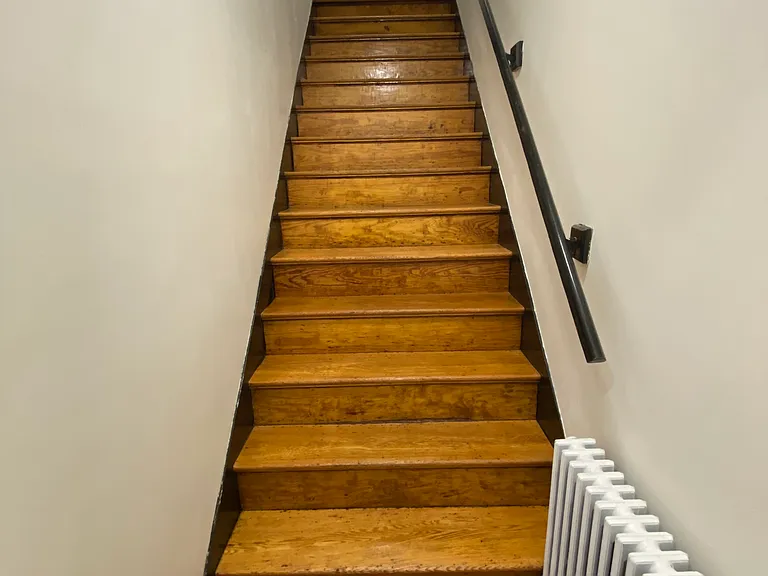 17 Linden Pl #2 — Photo 2