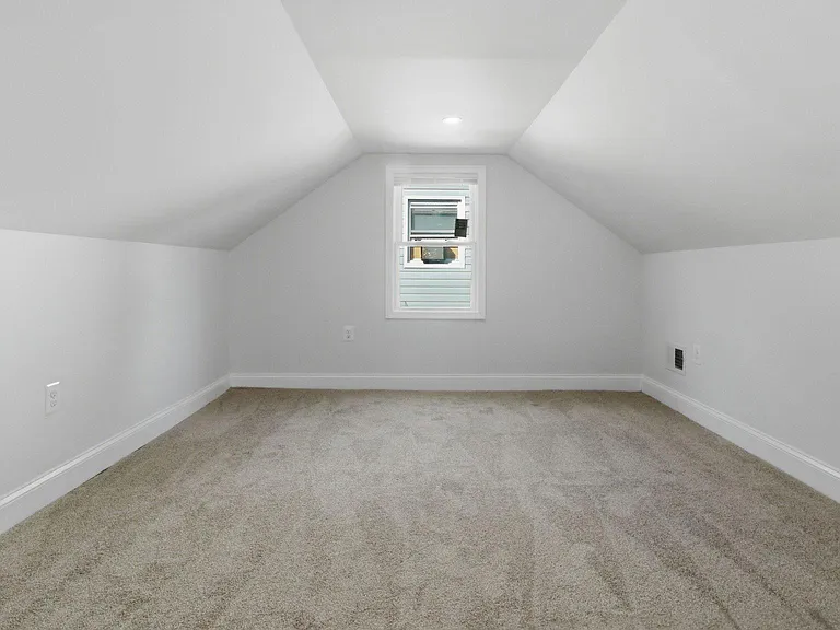 5633 Jamestown Rd — Photo 24