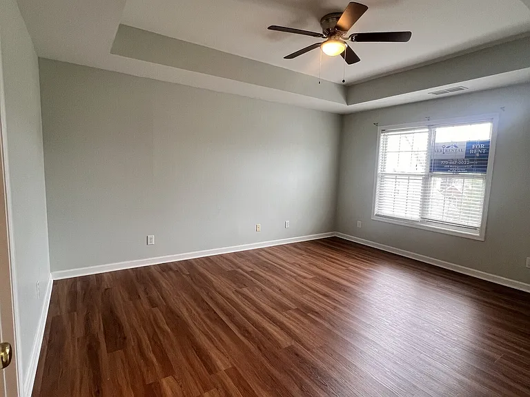 3985 Shallowford Gre Ct — Photo 8