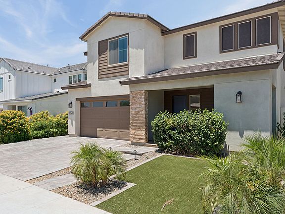 2nd image of 1524 E Carob Ct
