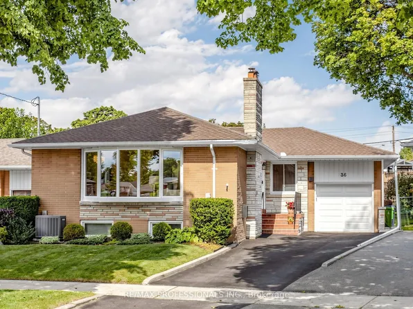 36 Tewsley Pl, Toronto, ON M9P 1N7