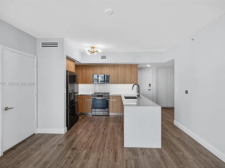 350 S Miami Ave #1705 — Photo 8