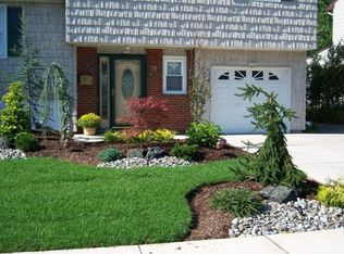 51 Charlotte St, Carteret, NJ 07008