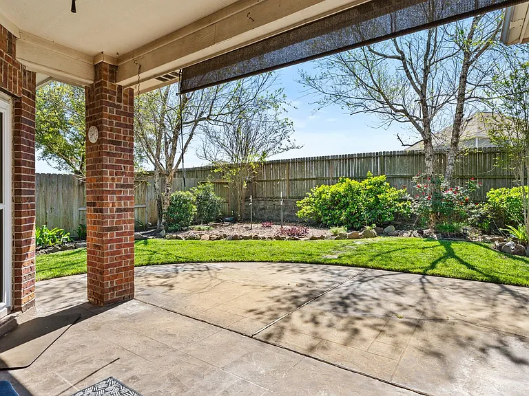 20698 Oakhurst Meadows Dr — Photo 34
