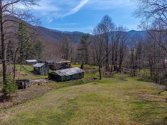 2nd image of 841 Evans Cove Rd