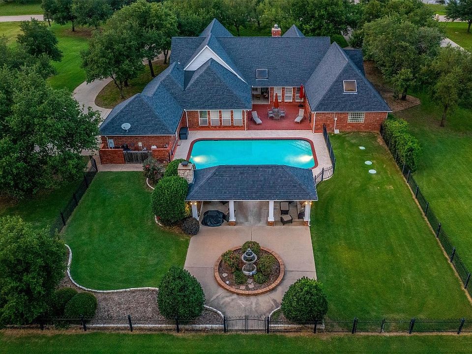 6350 Oak Hollow Dr, Burleson, TX 76028 MLS 20370296 Zillow