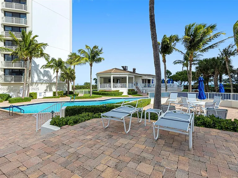 3000 N Ocean Dr #20A — Photo 36