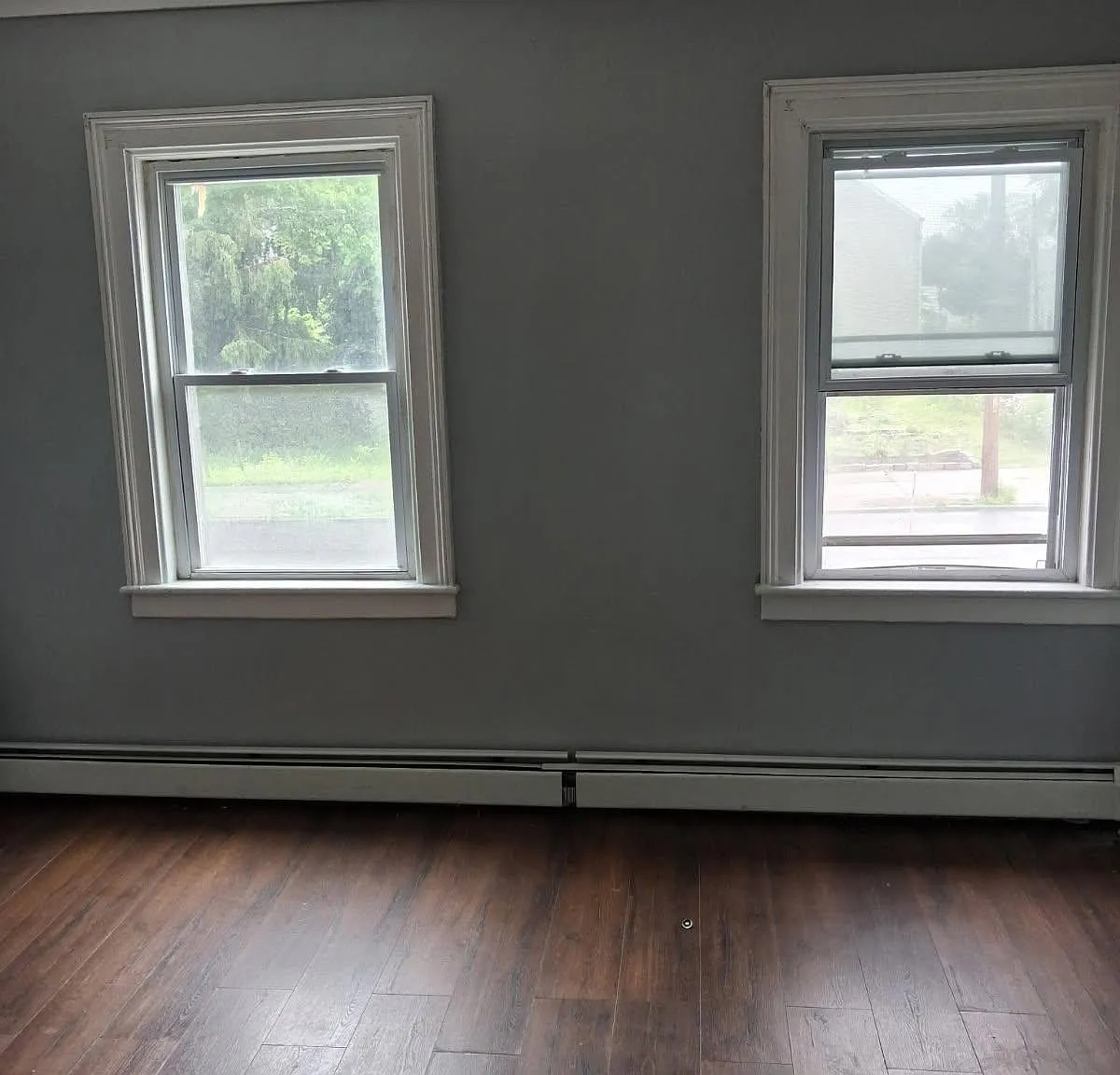 3 bed, $1,400 — Photo 1