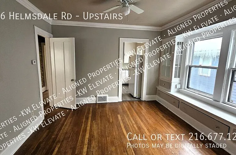 886 Helmsdale Rd #UPSTAIRS — Photo 5