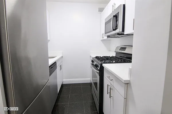 Rented by Citi Habitats | media 7