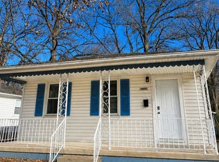 10180 Count Dr, Saint Louis, MO 63136
