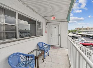 5286 81st St N APT 26, Saint Petersburg, FL 33709